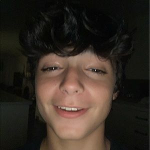 Meet your Posher, Elias